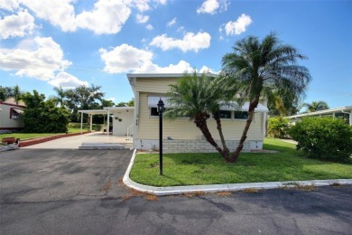 Beach Home For Sale in Bradenton, Florida