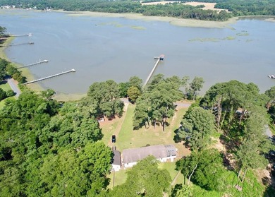 Beach Home For Sale in Painter, Virginia