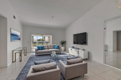 Beach Condo For Sale in Boynton Beach, Florida