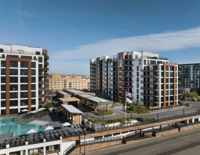 Beach Condo Sale Pending in Long Beach, New York