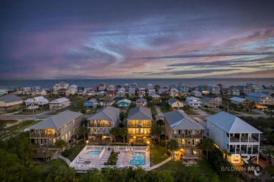 Beach Townhome/Townhouse For Sale in Gulf Shores, Alabama