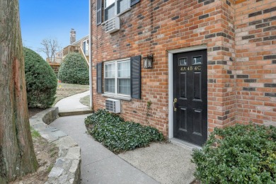 Beach Condo For Sale in Stamford, Connecticut