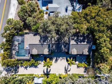 Beach Home For Sale in Palm Harbor, Florida