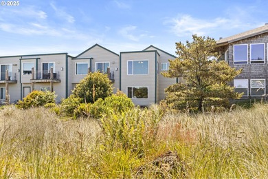 Beach Townhome/Townhouse For Sale in Newport, Oregon