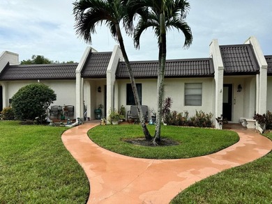 Beach Home For Sale in West Palm Beach, Florida