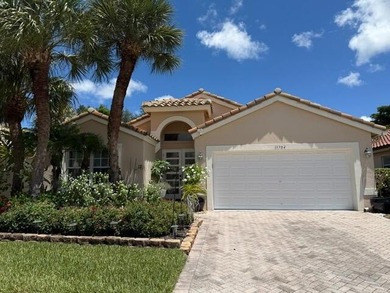 Beach Home Active Under Contract in Boynton Beach, Florida