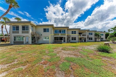 Beach Condo For Sale in Holmes Beach, Florida