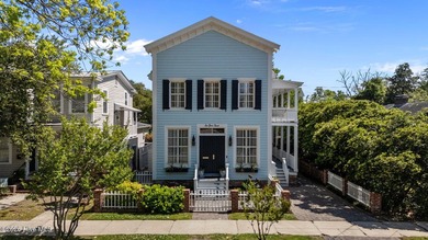 Beach Home For Sale in New Bern, North Carolina