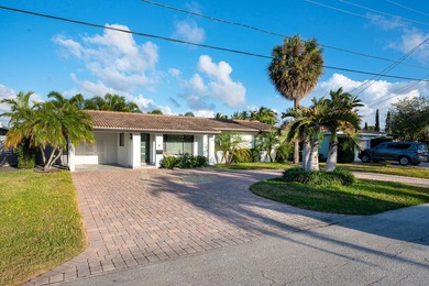 Beach Home Active Under Contract in Wilton Manors, Florida