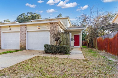 Beach Townhome/Townhouse Sale Pending in Fort Walton Beach, Florida