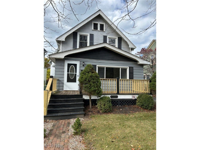 Beach Home For Sale in Lakewood, Ohio