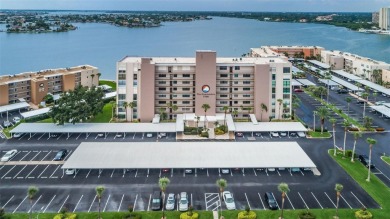 Beach Condo For Sale in South Pasadena, Florida