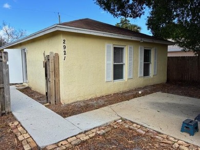 Beach Home For Sale in West Palm Beach, Florida