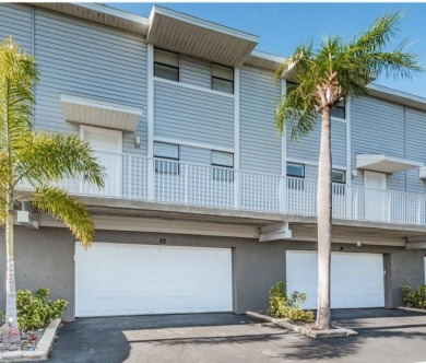 Beach Townhome/Townhouse For Sale in Indian Shores, Florida