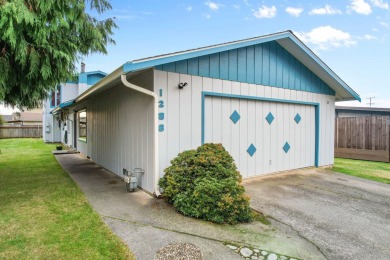 Beach Home For Sale in Mckinleyville, California