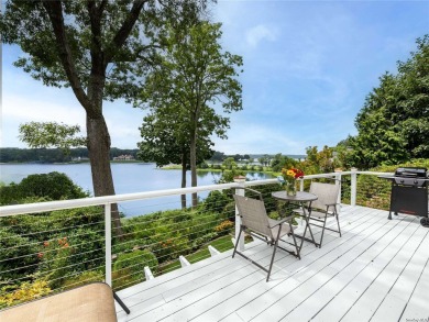 Beach Home Sale Pending in Huntington Bay, New York