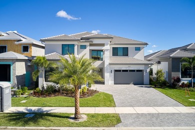 Beach Home Sale Pending in Palm Beach Gardens, Florida