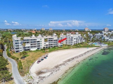 Beach Condo Sale Pending in St. Petersburg, Florida