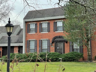 Beach Townhome/Townhouse Off Market in Bay Shore, New York