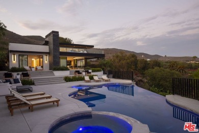 Beach Home For Sale in Malibu, California