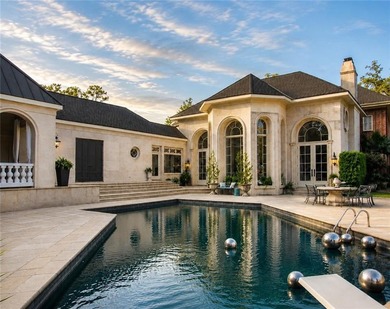 Beach Home For Sale in Mobile, Alabama