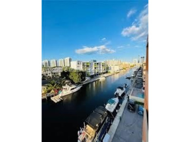 Beach Condo For Sale in North Miami Beach, Florida