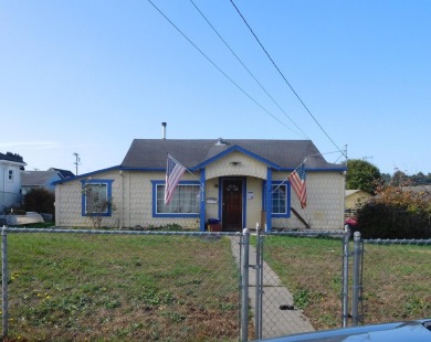 Beach Home For Sale in Eureka, California