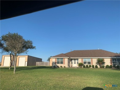 Beach Home For Sale in Seadrift, Texas