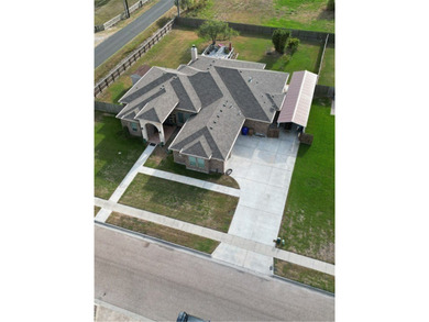 Beach Home Active Under Contract in Corpus Christi, Texas