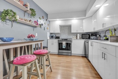 Beach Condo For Sale in Hallandale Beach, Florida