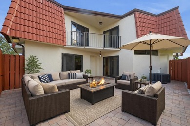 Beach Townhome/Townhouse Active Under Contract in West Palm Beach, Florida