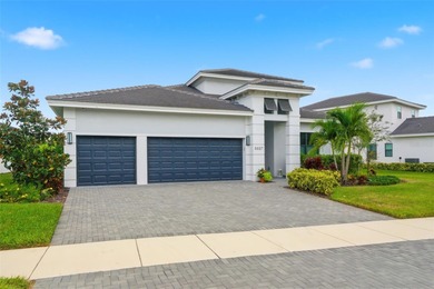 Beach Home For Sale in Bradenton, Florida