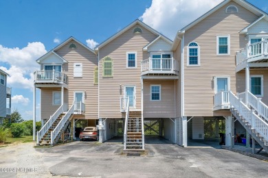 Beach Townhome/Townhouse For Sale in North Topsail Beach, North Carolina