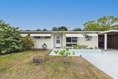 Beach Home For Sale in Vero Beach, Florida