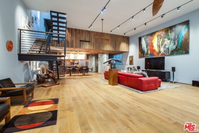 Beach Townhome/Townhouse For Sale in Venice, California