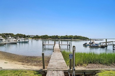 Beach Home For Sale in Hampton Bays, New York