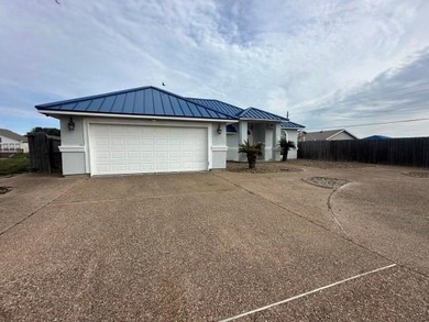 Beach Home For Sale in Corpus Christi, Texas