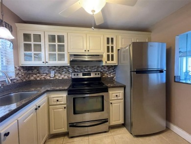 Beach Condo For Sale in Sunrise, Florida