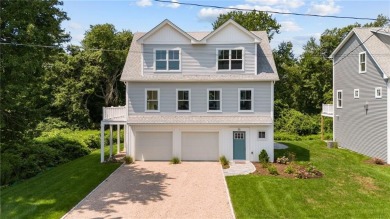 Beach Home For Sale in Narragansett, Rhode Island