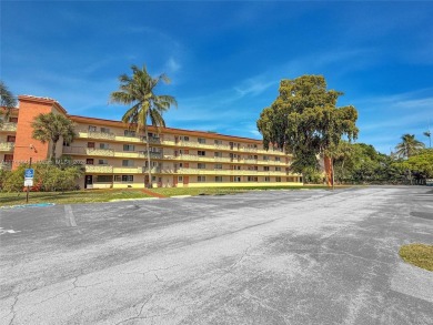 Beach Condo For Sale in Sunrise, Florida
