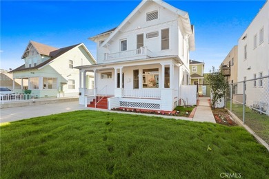 Beach Townhome/Townhouse For Sale in Long Beach, California