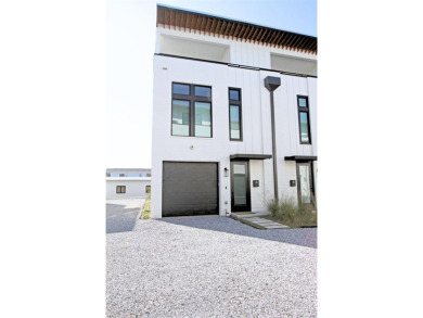 Beach Townhome/Townhouse For Sale in Pensacola, Florida