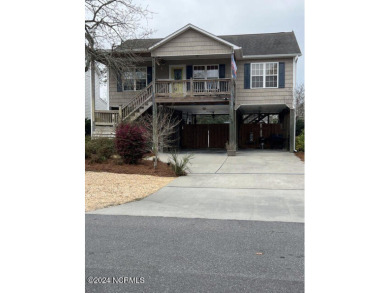 Beach Home For Sale in Oak Island, North Carolina