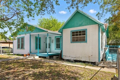 Beach Home For Sale in Corpus Christi, Texas