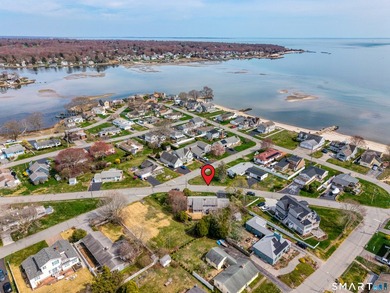 Beach Home For Sale in Waterford, Connecticut