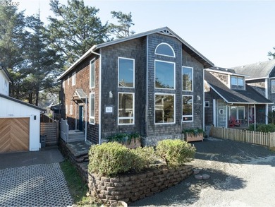 Beach Home For Sale in Cannon Beach, Oregon