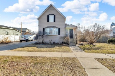 Beach Home For Sale in Port Huron, Michigan