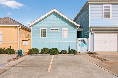 Townhome/Townhouse For Sale in Port Aransas image photo picture