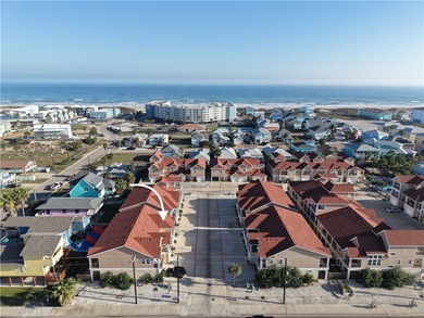 Townhome/Townhouse For Sale in Port Aransas image photo picture