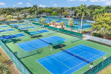 Beach Home For Sale in Boca Raton, Florida